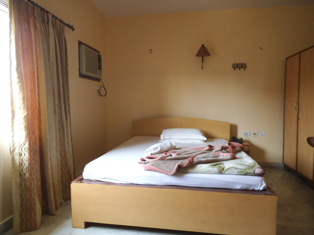 City Centre Hotel Агартала Стая снимка