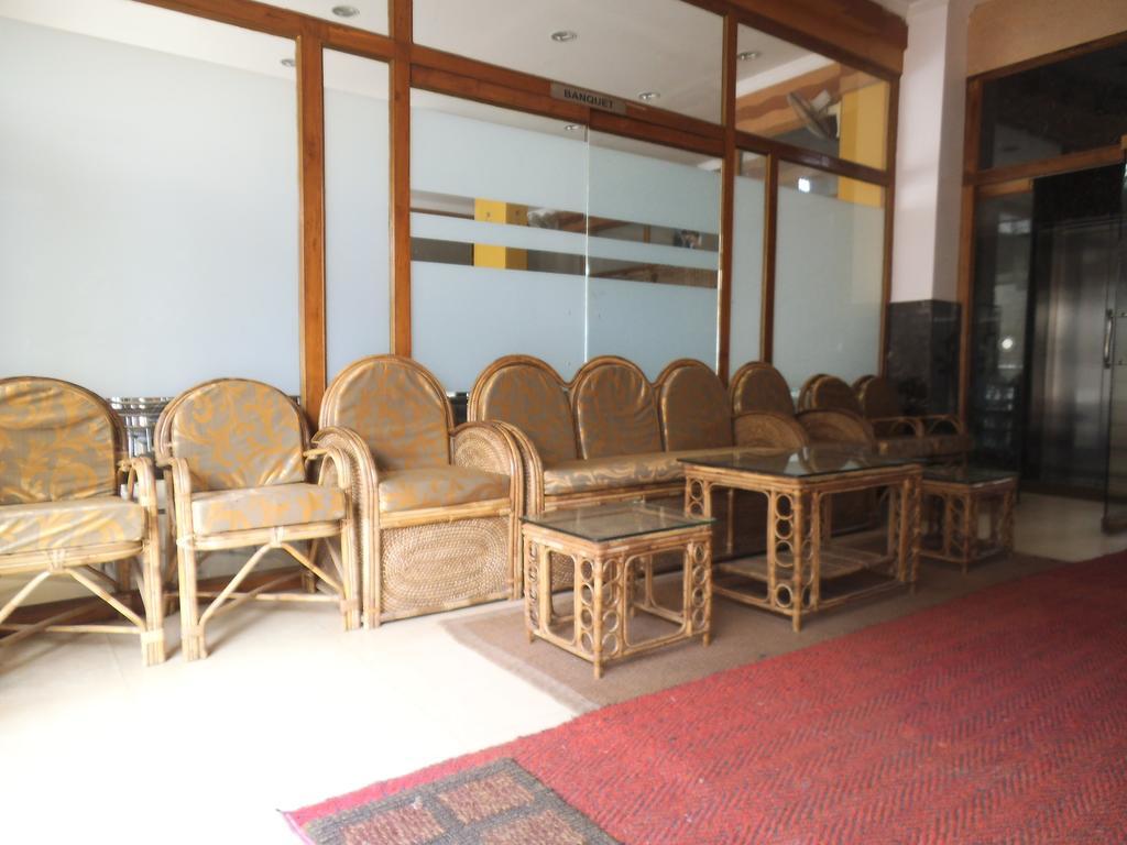 City Centre Hotel Агартала Екстериор снимка