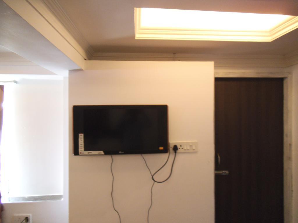 City Centre Hotel Агартала Екстериор снимка